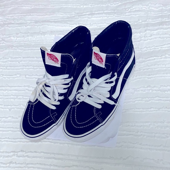 Too Cool 4 School Vans. Size 6.5. Worlds #1 Skating Shoe! - Picture 1 of 8